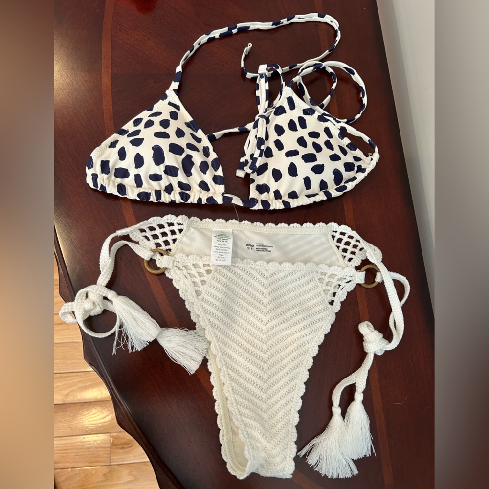 NWOT Aerie White Boho Crochet Bikini Bottom with Blue and White Top